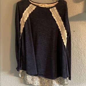 Three quarter sleeve shirt